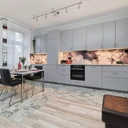 Апартаменти Krzycka Premium By Renters Prestige Вроцлав